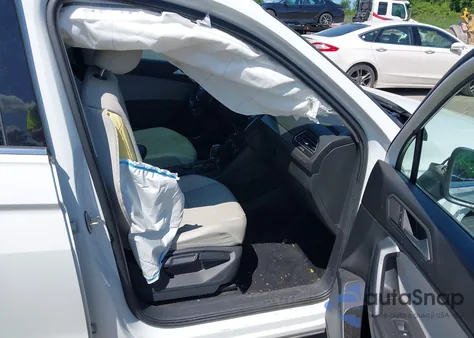 2019 Volkswagen Tiguan 2.0T Se/2.0T Sel/2.0T Sel R-Line/2.0T Sel R-Line Black из США, поврежденный, VIN 3VV2B7AX3KM096912